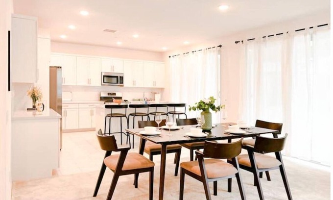 Ontario House | Cozy 5BR Retreat with Kitchen near Ontario Airport