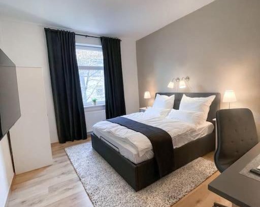 Ostviertel Apartment | Cozy Modern Apartment with Netflix and Pet-Friendly Access