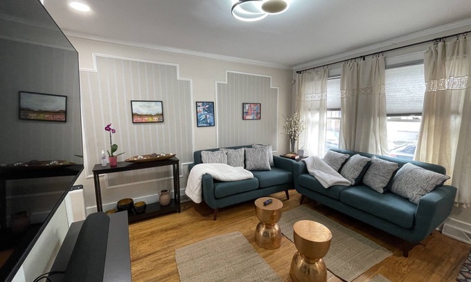 Albany House | Exceptional Central Square Townhouse Gem with Spa Access