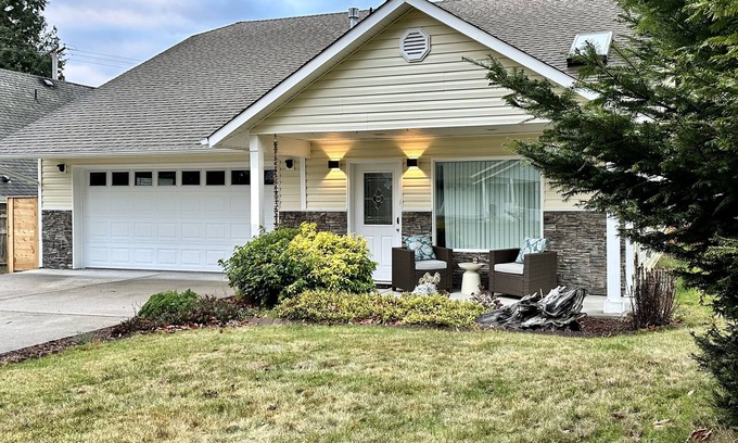 Coupeville House | Modern, cozy home in private beach community Admirals Cove