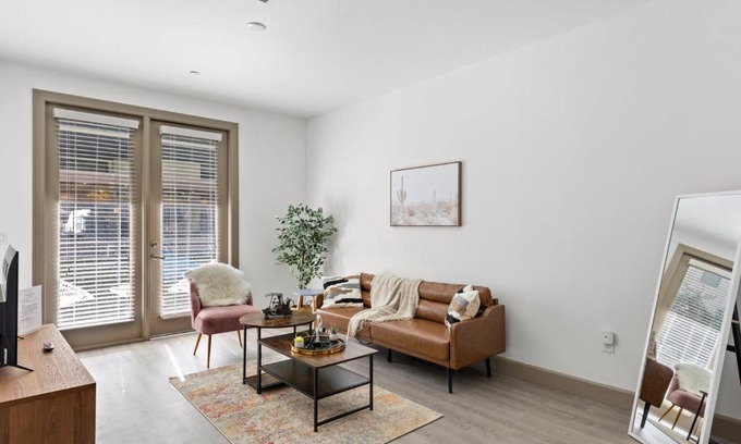 Tempe Apartment | Exceptional Modern CozySuites on Town Lake with Pool