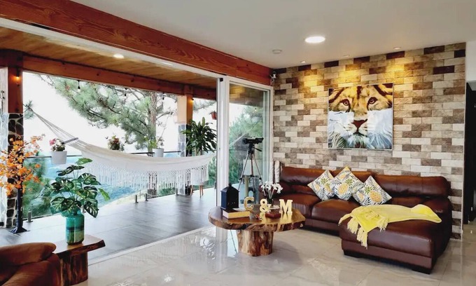 Sora House | Modern CRISTAL Cabin with the best view of Altos del MARIA