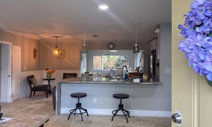 Crystal Beach House | Oceanfront Crystal Beach House: 10/10 Rating & Family Friendly