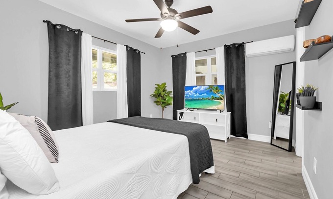 Maitland Apartment | Modern Cuartito by Winter Park