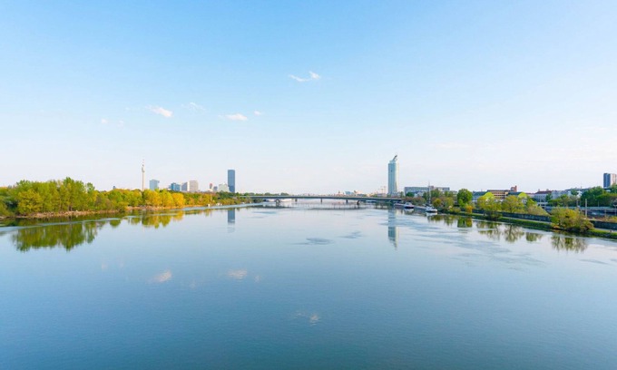 Donaustadt Apartment | Modern 1BR in Donaustadt, Steps from Kirschblütenpark