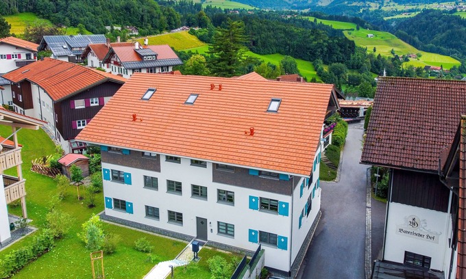 Oberstaufen Apartment | Modern double room with hotel connection in the center of Oberstaufen