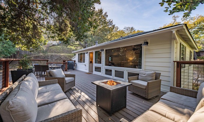 Paso Robles House | Renovated Downtown Cottage Surrounded by Nature's Beauty