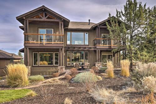 Redmond House | Contemporary Eagle Crest Retreat with Pool and Balconies