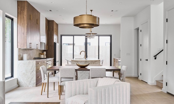 Holly House | Modern East Austin Retreat, Sleeps 8, Stylish Stay Near Downtown & Attractions