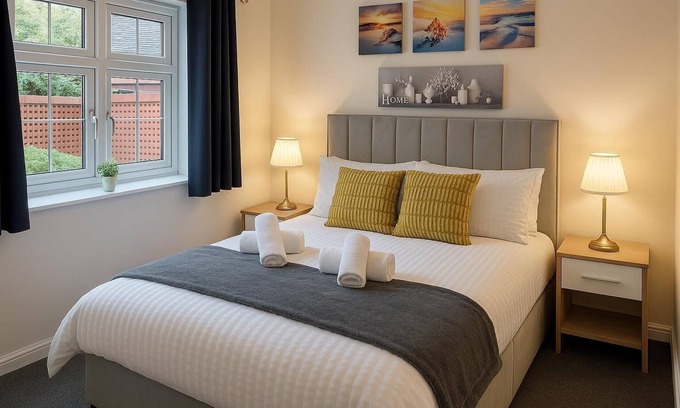 Leith Apartment | Modern,Elegant 2 bed-Ground Floor