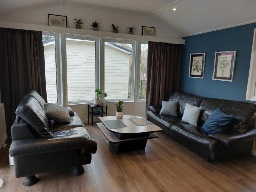 Krachtighuizen Ski Chalet | Chic Chalet for 4 at Veluwe Recreation Park - Highly Rated!