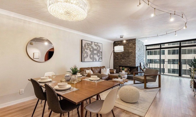 LoDo Condo | Modern Getaway in Central Denver with Family-Friendly Amenities