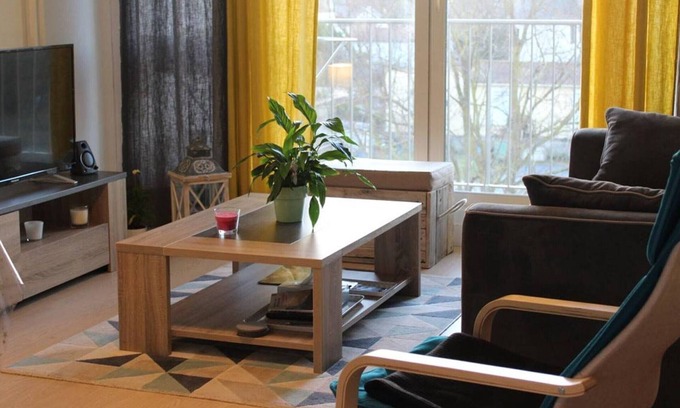 La Rochelle Apartment | Inviting 2-Bedroom Apartment in La Rochelle for Families