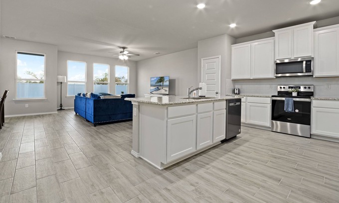 Lincoln Park House | Family-Friendly Modern 3BR/2BR with Child-Centric Amenities