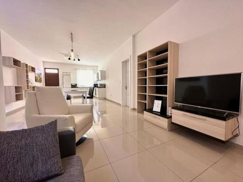 Ta' Giorni Apartment | Modern Family Retreat with Child-Friendly Amenities