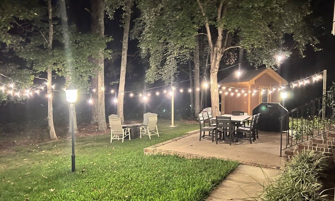 New Hill House | Trendy Farm Home Near Jordan Lake & Downtown Apex