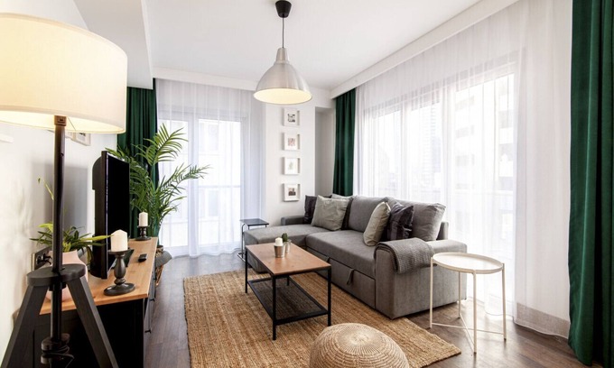 Bomonti Apartment | Modern Flat in Sisli: Ideal for Families with Great Amenities