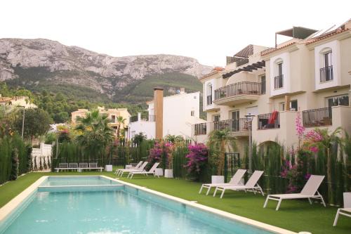 Denia Apartment | Stylish Flat with Montgo View and Oceanfront Amenities
