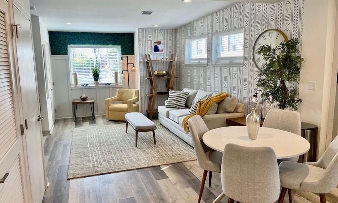 Trenton Apartment | Trenton Downtown Loft: Modern Style with Kitchen & Spa