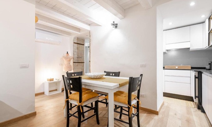 Historic Castle District Apartment | Modern Gem in Castello: Family-Friendly 4-Star Escape