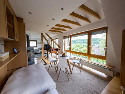 Heidenheim an der Brenz Apartment | Modern Glass Front Apartment With Amazing View B17