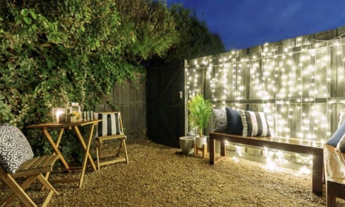 Bentleigh House | Modern Guesthouse: Pet-Friendly Stay with Private Courtyard