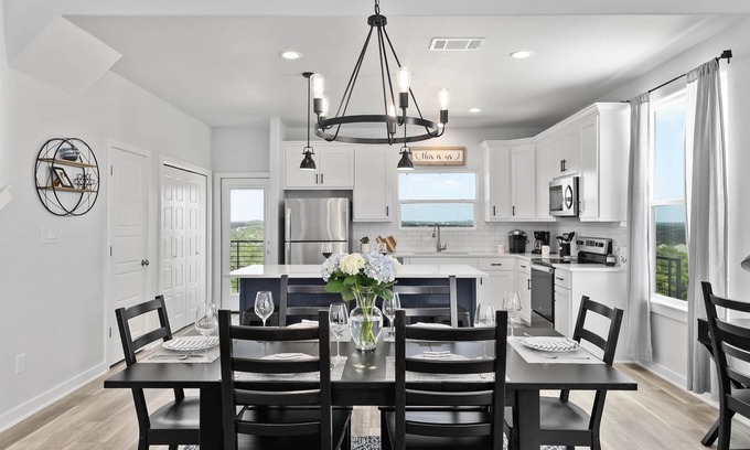 Dripping Springs House | Guest Rated 10/10: Modern Hill Country Farmhouse Views