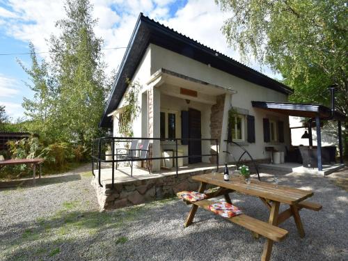 Saint-Honore-les-Bains House | Modern Holiday Home with Garden, Pet Friendly & Pool