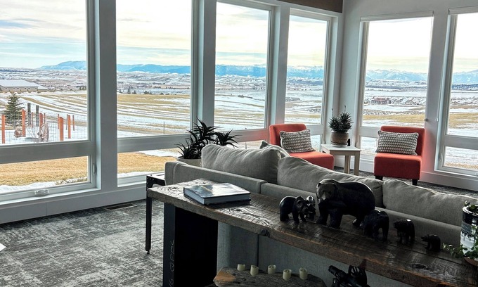 Joliet House | Modern Home with Majestic Views & Top-Rated Amenities