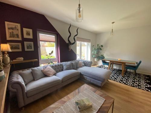 Bonnyrigg Apartment | Family-Friendly Modern Home Steps from Edinburgh City