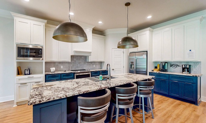 Hot Springs Village House | Modern Retreat with Golf Course Views and Private Amenities