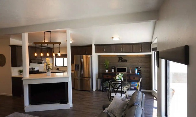 Cienega Springs House | Contemporary Retreat with Parking and Boat Ramp Access
