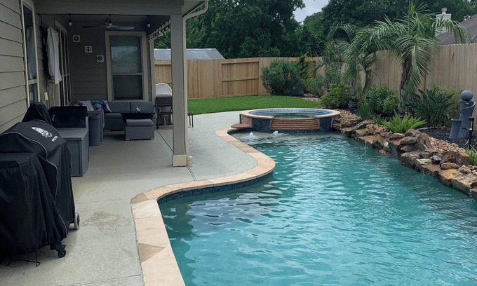 League City House | Contemporary Retreat with Pool for Family Getaways
