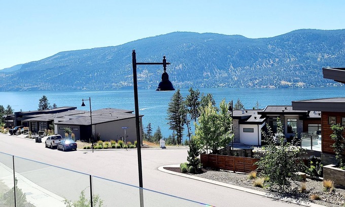 McKinley House | Modern Home with Private Lake Access at McKinley Beach