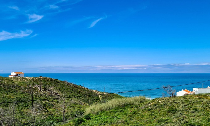 Vale Furado House | Oceanfront Escape: Modern Home with Pool & Beach Access