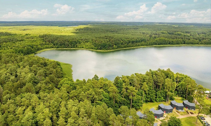 Postheim House | Inviting Lake Lübbe House with Sauna and Scenic Terrace