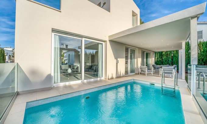 Cielo de Bonaire Ski Chalet | Beachside Modern House Margalida with Pool in Alcudia