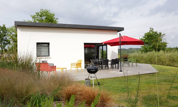 Finistere House | Ideal Retreat Near Postolonnec Beach with Ocean Views