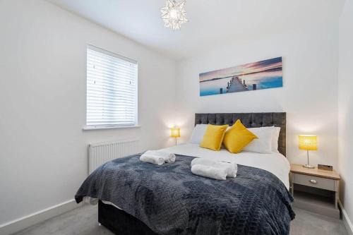 Camborne House | Family-Friendly Modern House Near Gwithian Beach & St Ives