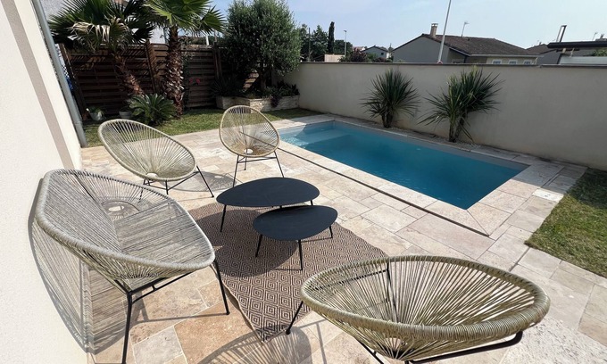 Daux House | Modern house with swimming pool, close to lake and forest