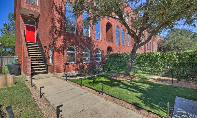 East Downtown Houston House | Stylish Houston Retreat Near Minute Maid Park
