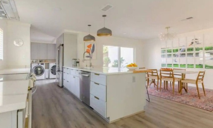 Spring Branch West House | Modern Houston Hideaway: Ideal for Work & Family Fun