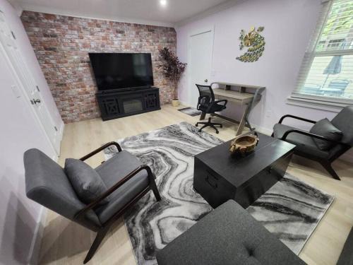 Palmetto Dunes Villa | Pet-Friendly Villa with Ocean Views - Modern Island Retreat