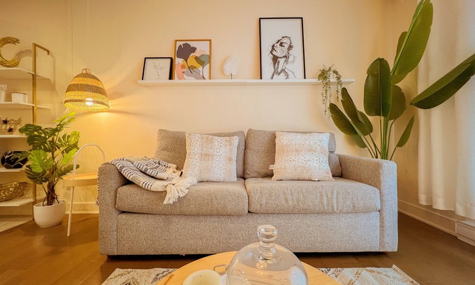 Monkland Village Condo | Modern King Suite with WiFi, Gym & Terrace Near Downtown