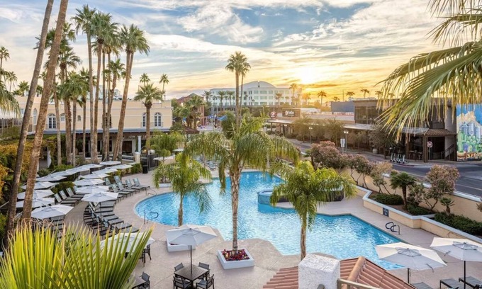 Downtown Resort | Modern Sunset View Unit with Pool, Spa & Fitness Center