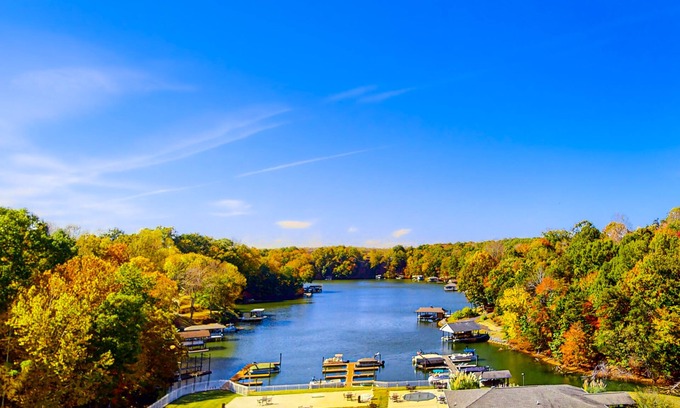North Shore Condo | Modern Lake-View Condo with Pool & Family-Friendly Amenities