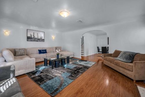 Melrose Apartment | Modern 2-Bedroom Retreat with Pet-Friendly Amenities