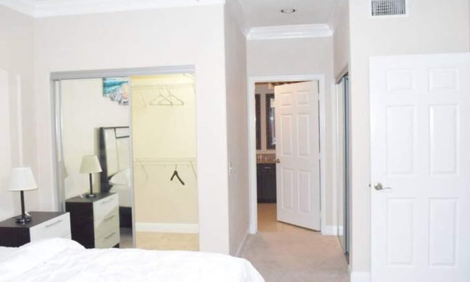 The Galleria Apartment | Stylish 1 Bedroom with Balcony & Pool Access for Families
