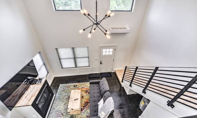 Augusta Apartment | Modern Comfort in Augusta's Capital with Family Amenities