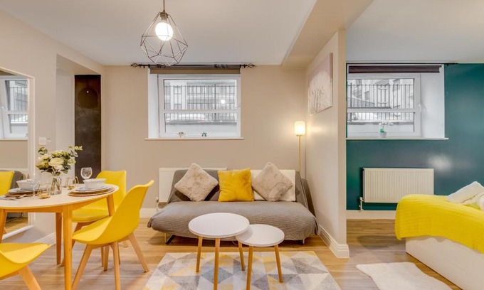 Stevenage Apartment | Family-Friendly Service Apartment in Stevenage Town Centre